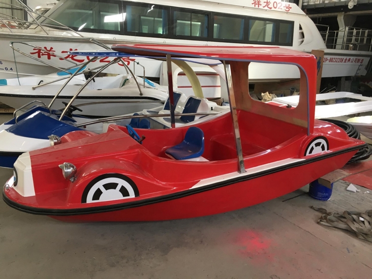 點擊放大 4人老爺車電動船