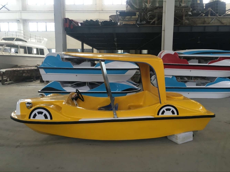 點擊放大 4人老爺車電動船